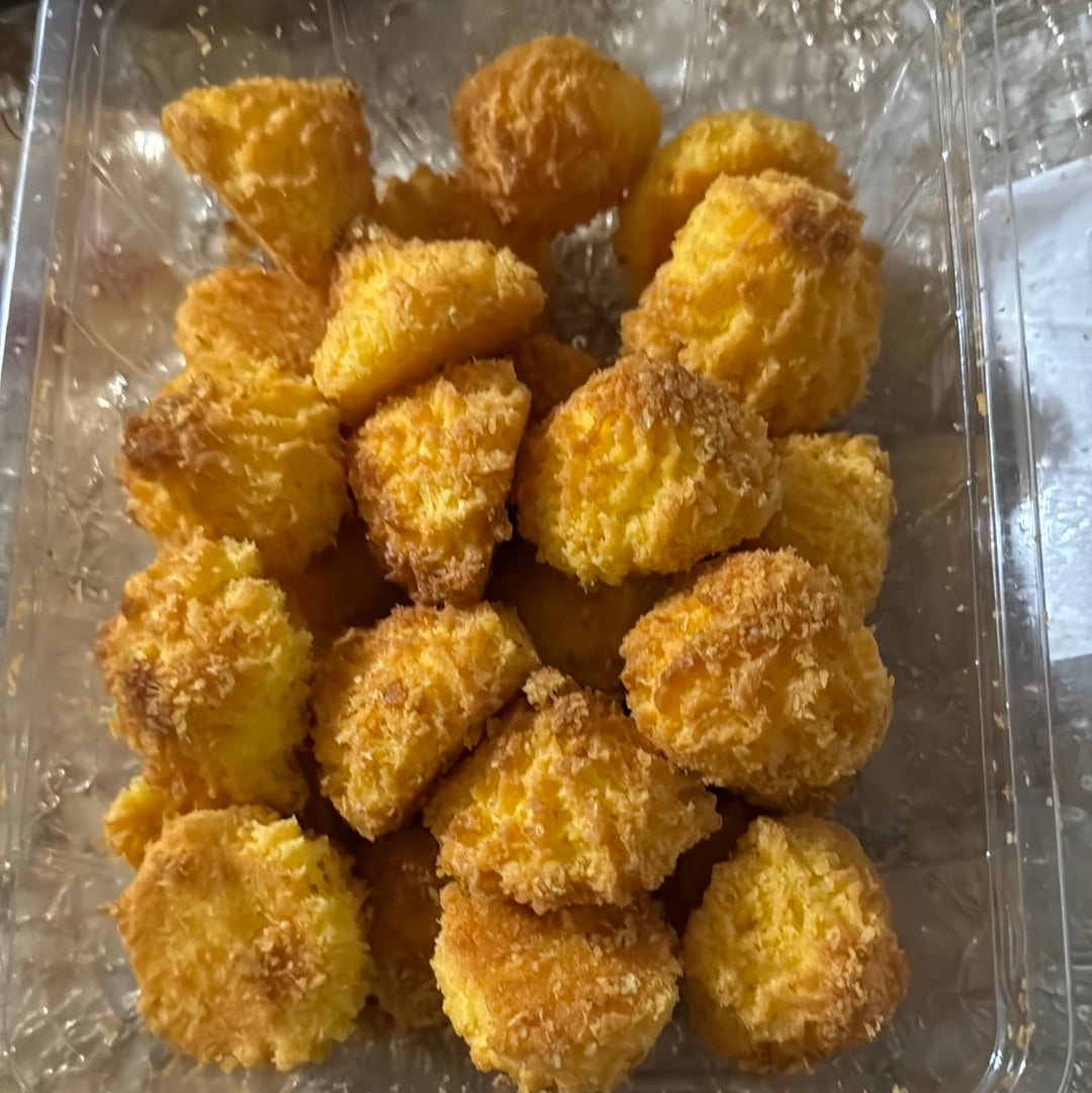 Coconut flake ball with saffron flavor